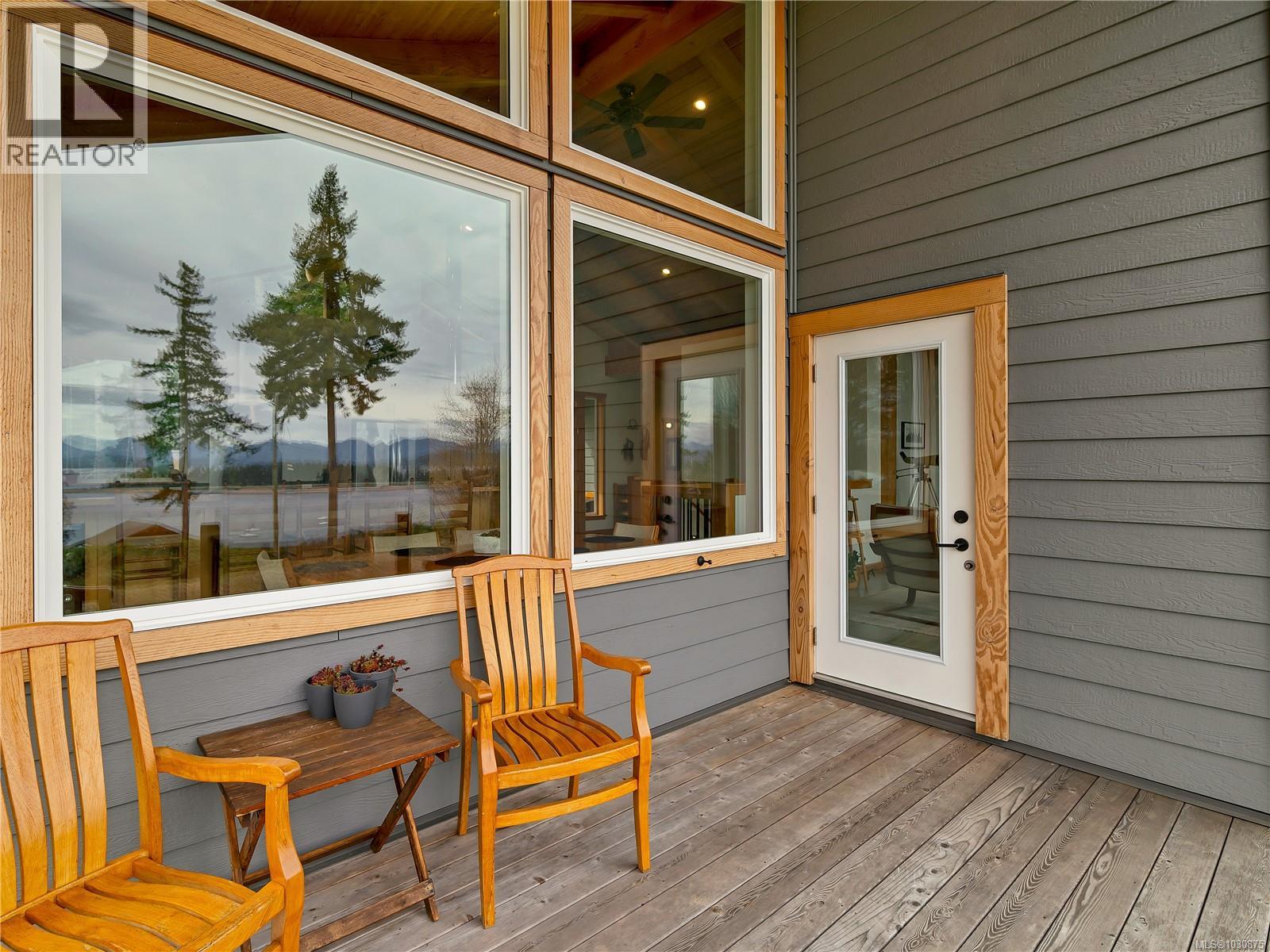 609 Valpy Rd - 41