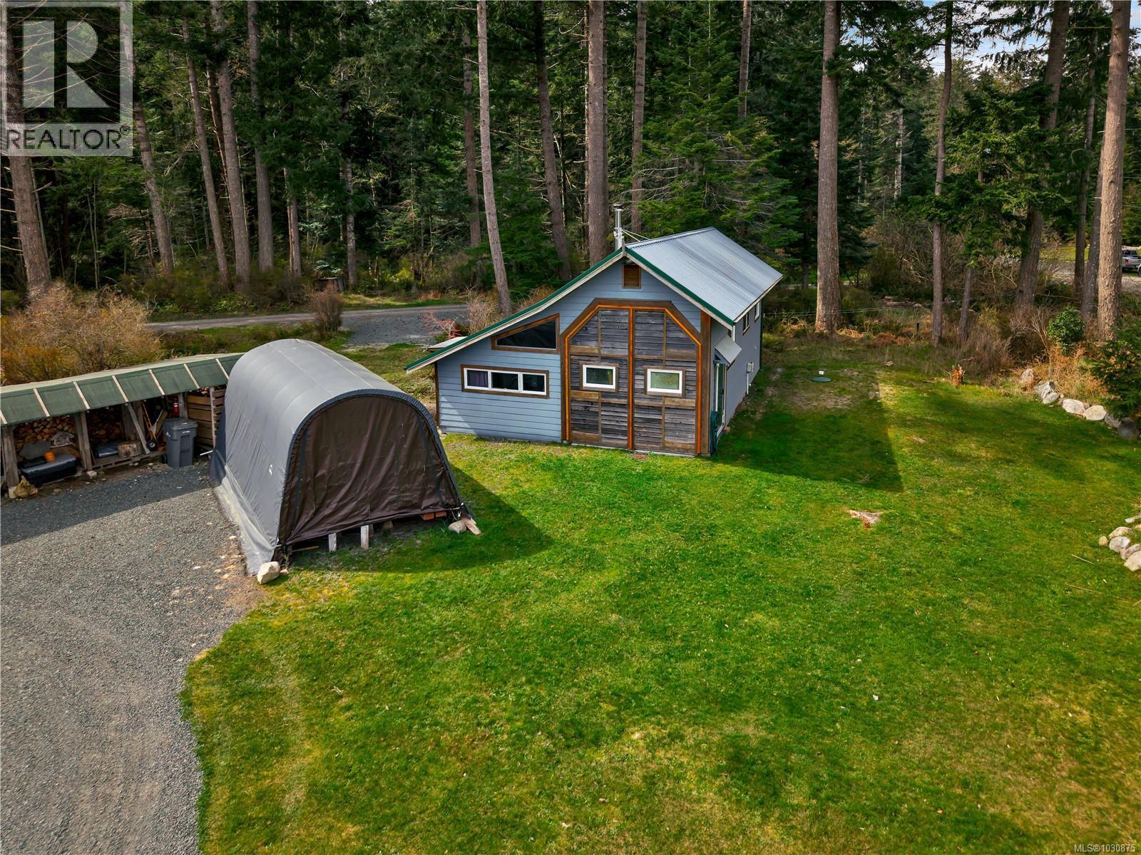 609 Valpy Rd - 44