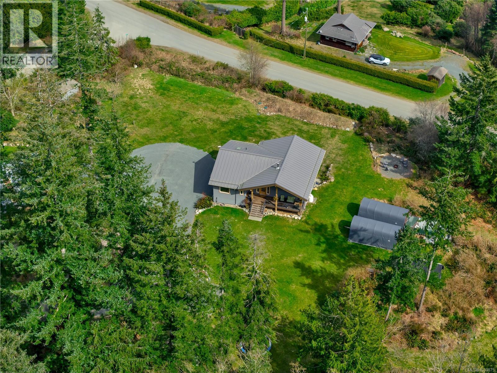 609 Valpy Rd - 55