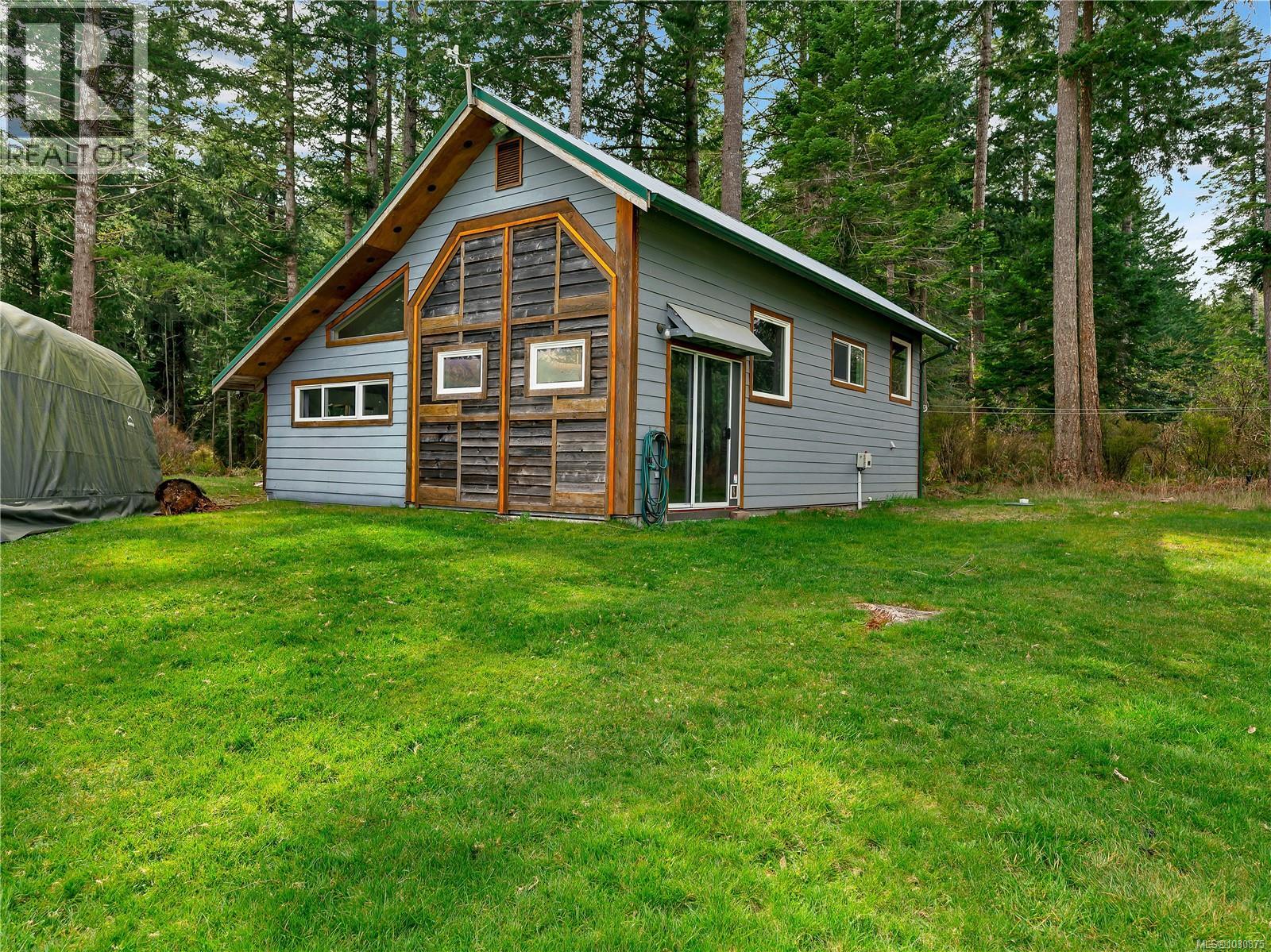 609 Valpy Rd - 45