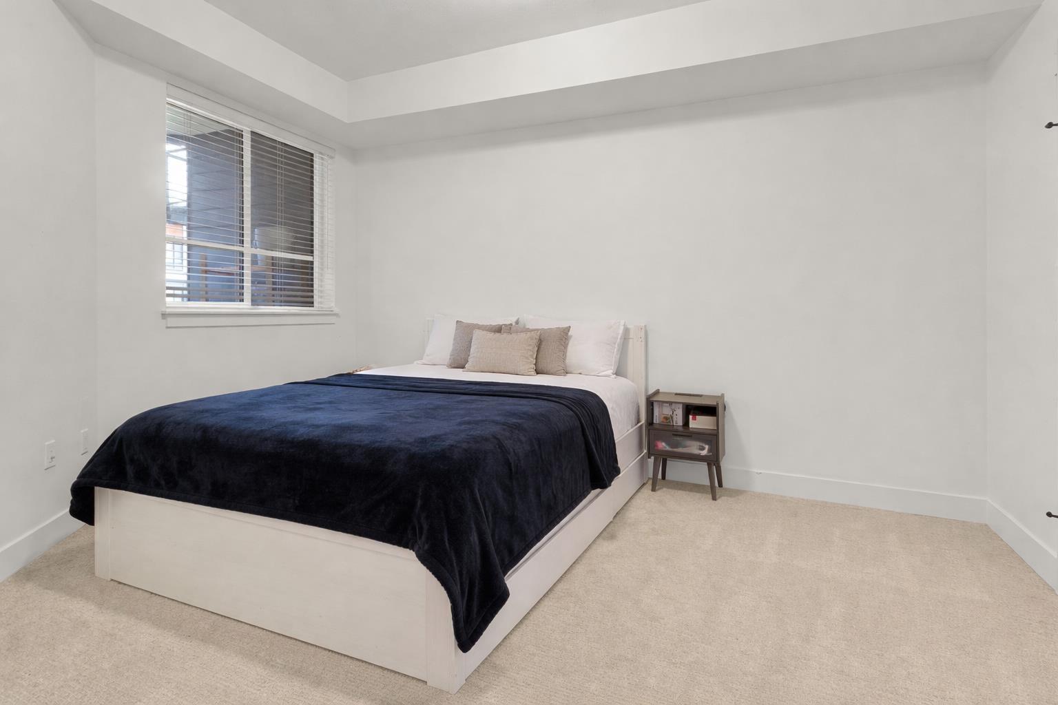 327 7506 199A STREET, Langley