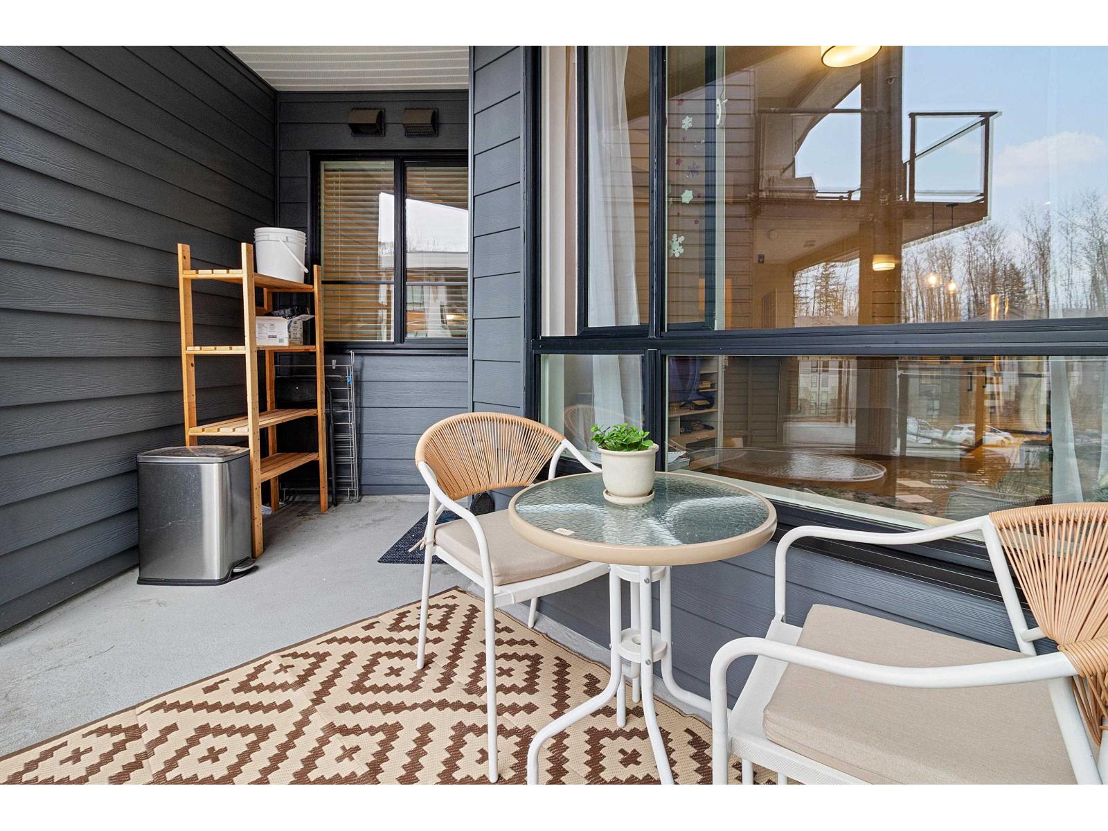 327 7506 199A STREET, Langley