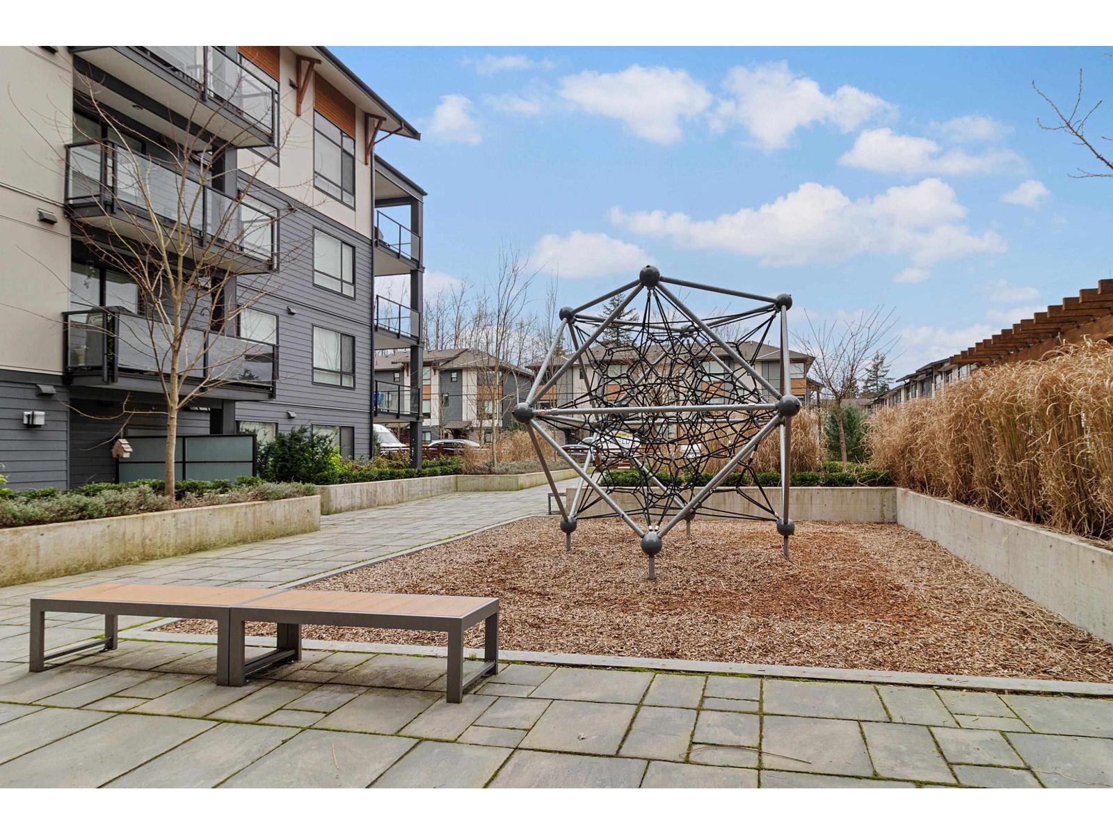 327 7506 199A STREET, Langley