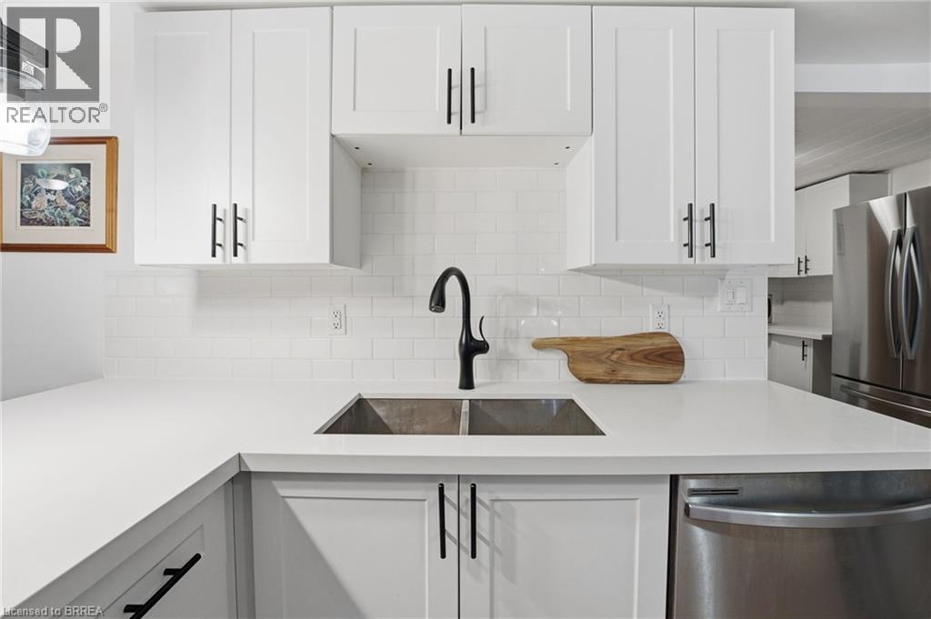 401 LYNDEN Road, Brantford, Ontario N3T5L8 - Photo 5