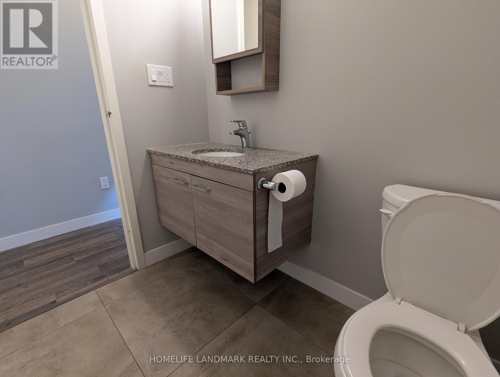 #T102 62 BALSAM STREET - 17
