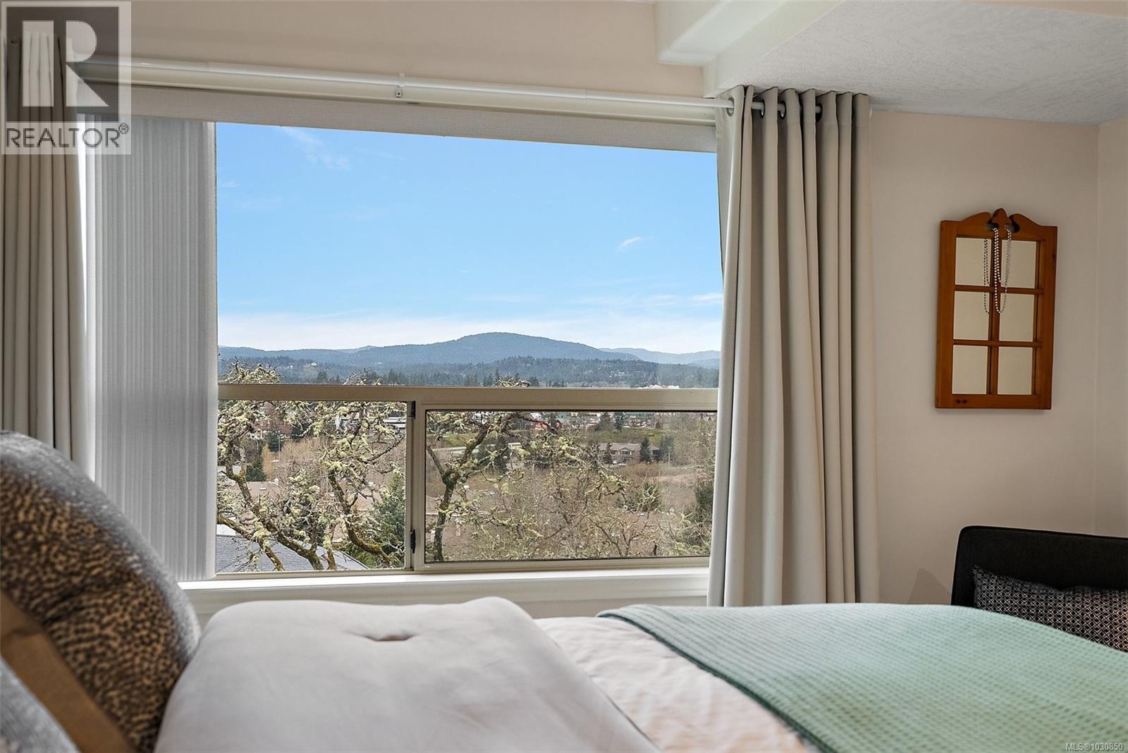 13 4300 Stoneywood Lane, Saanich