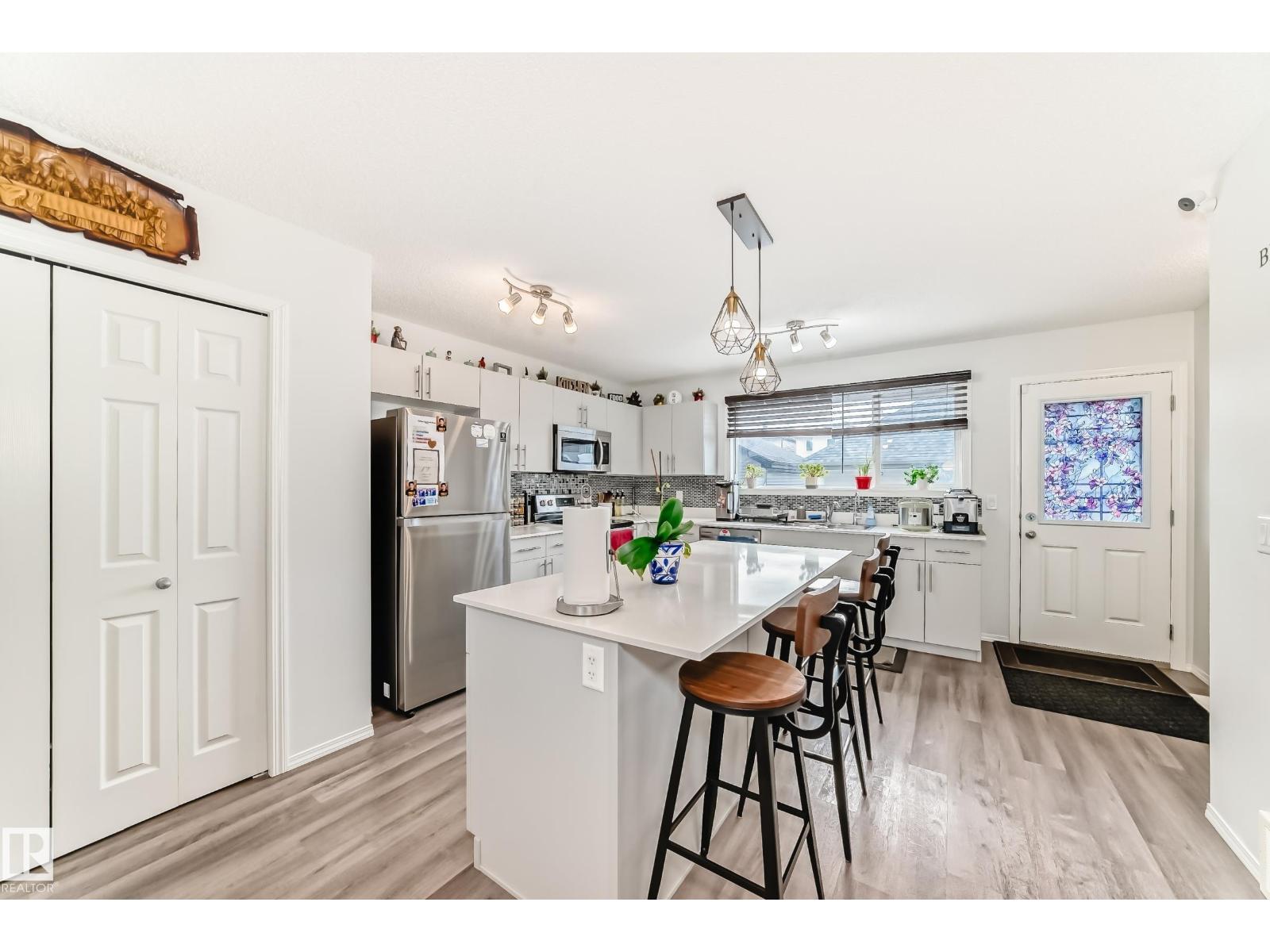 19303 27 AV NW - 5