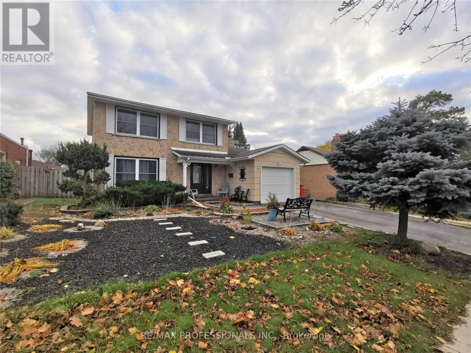 UPPER - 77 ROSENEATH CRESCENT