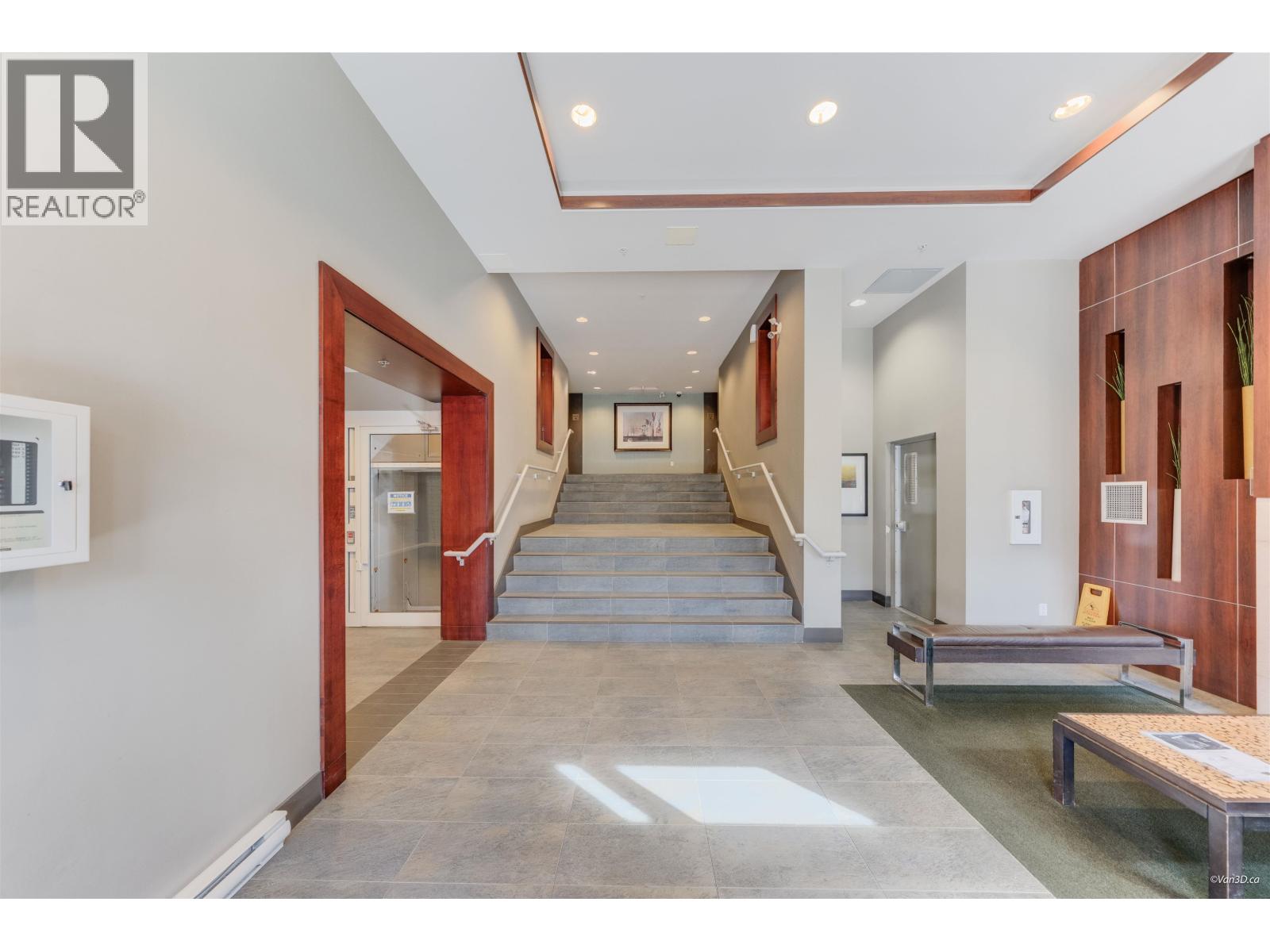 228 9373 HEMLOCK DRIVE, Richmond