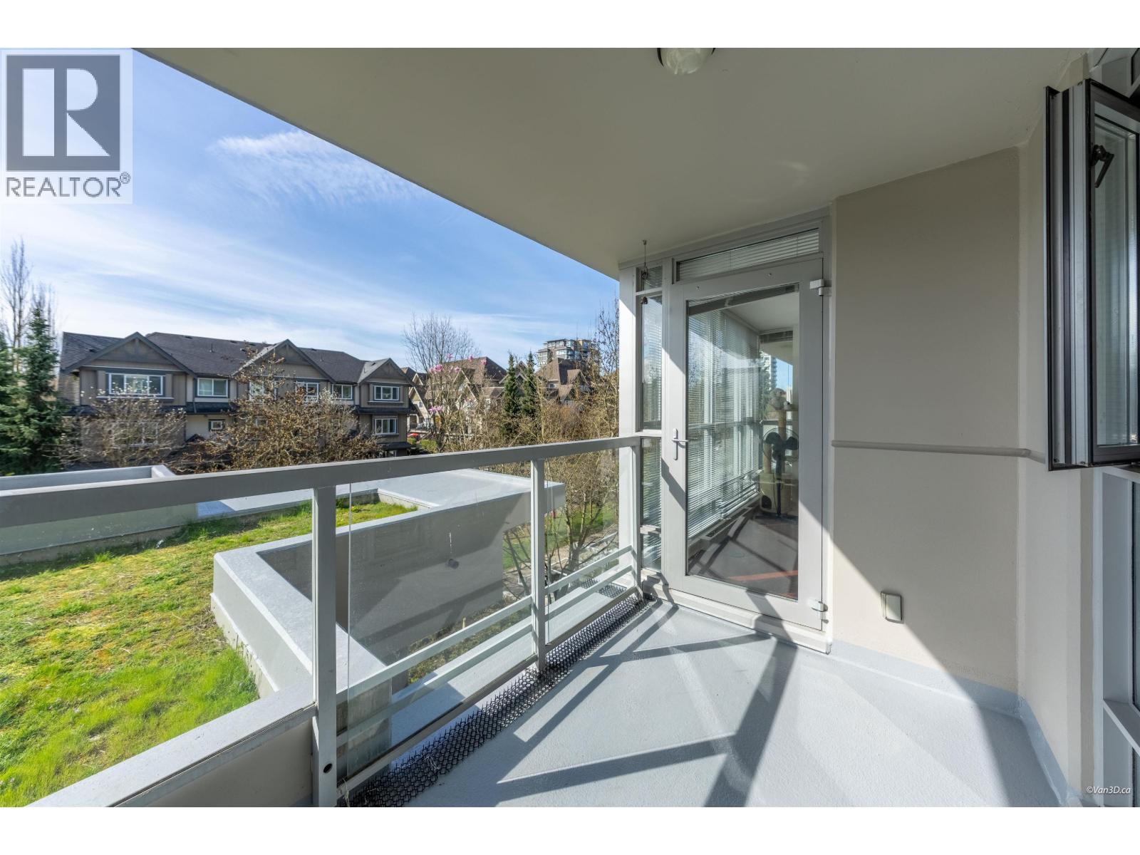 228 9373 HEMLOCK DRIVE, Richmond