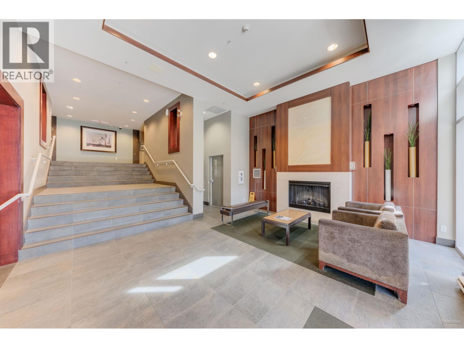 228 9373 HEMLOCK DRIVE, Richmond