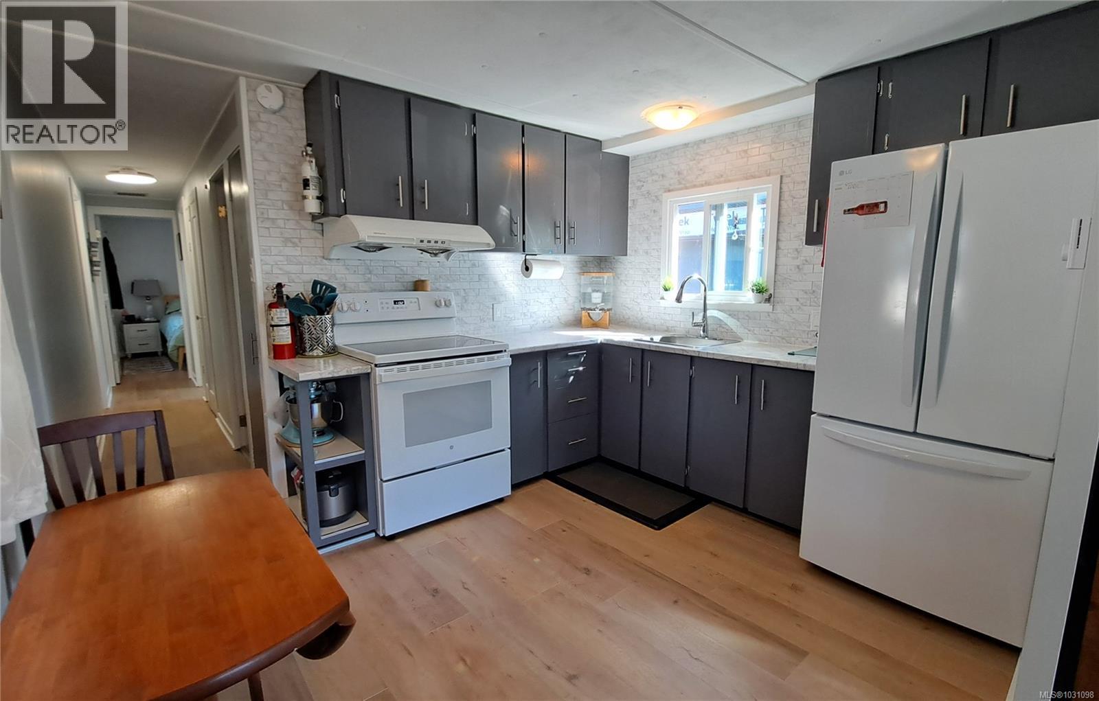 #29 2911 SOOKE LAKE RD - 9