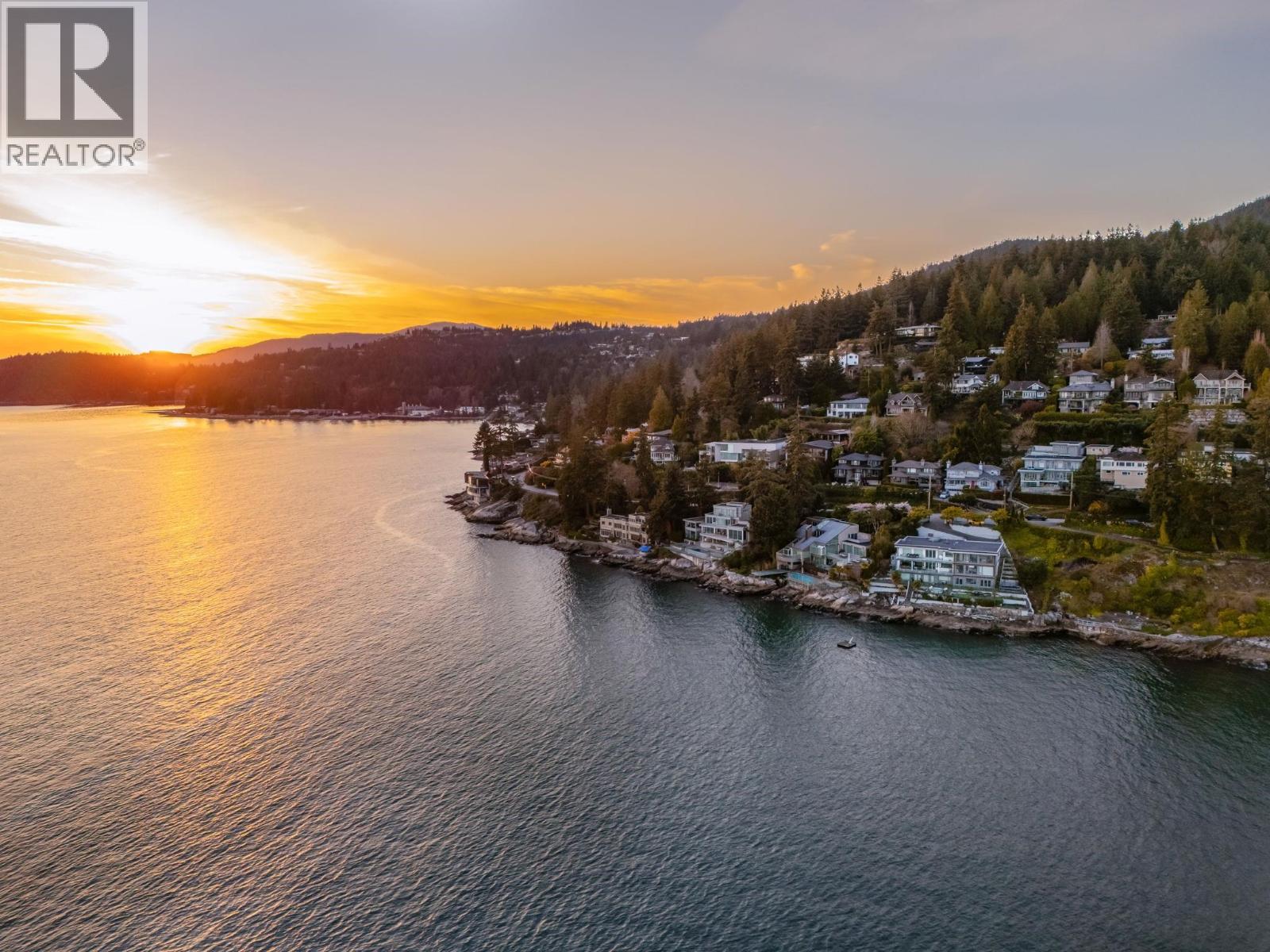 3673 SUNSET LANE, West Vancouver