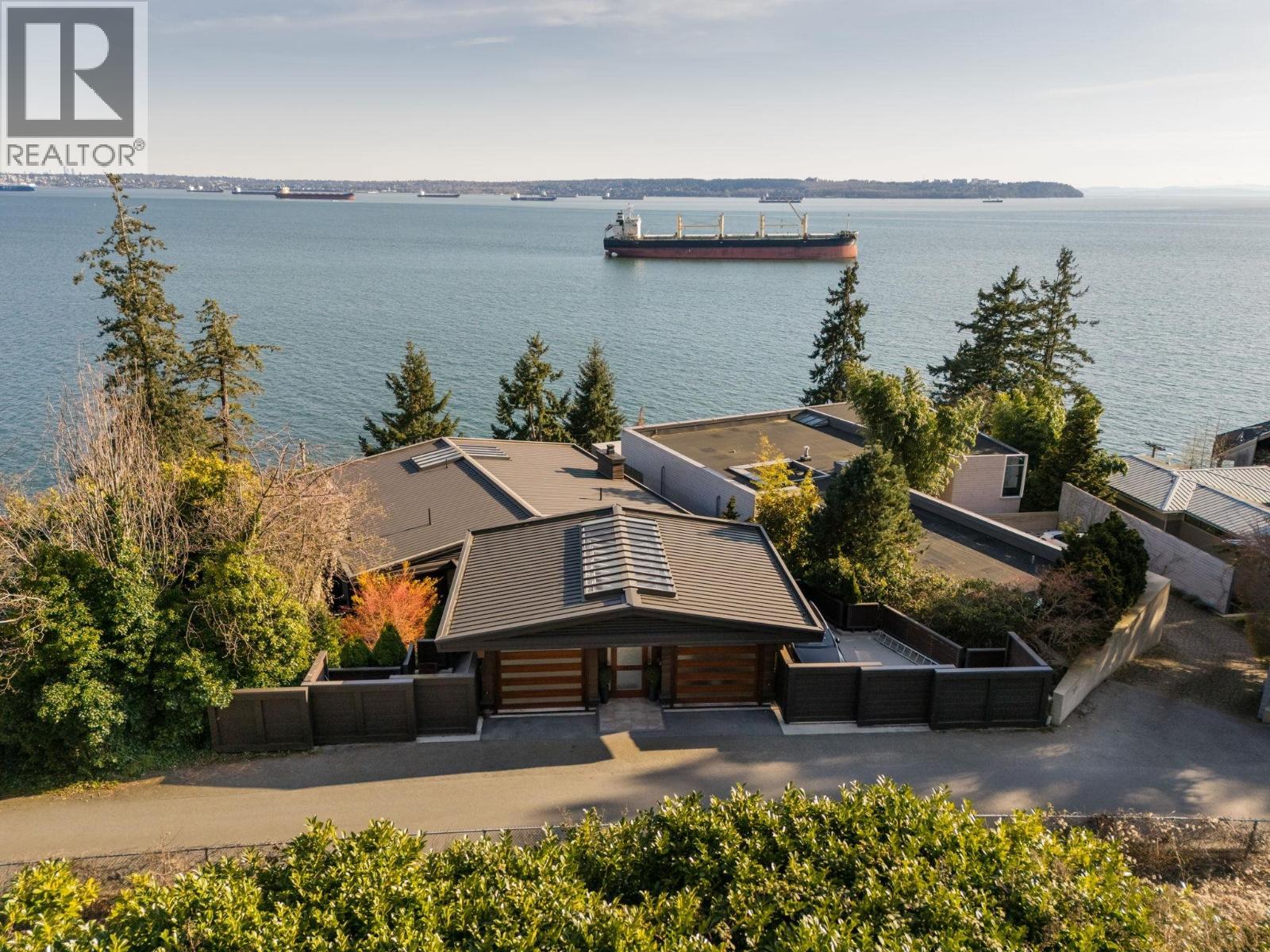 3673 SUNSET LANE, West Vancouver