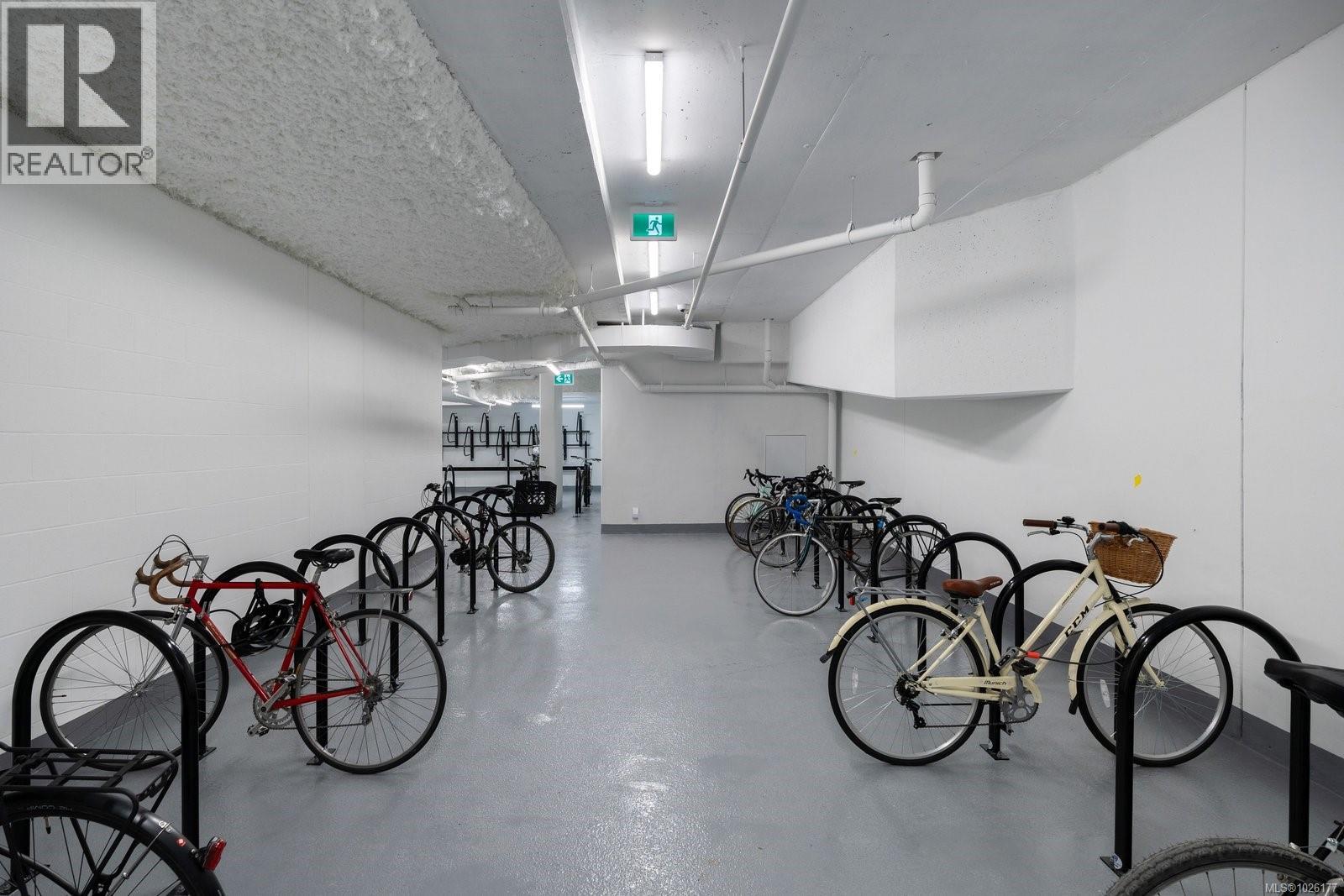 #801 369 TYEE RD - 47