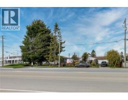 2094 Beacon Ave, Sidney, BC V8L1W7 Photo 10