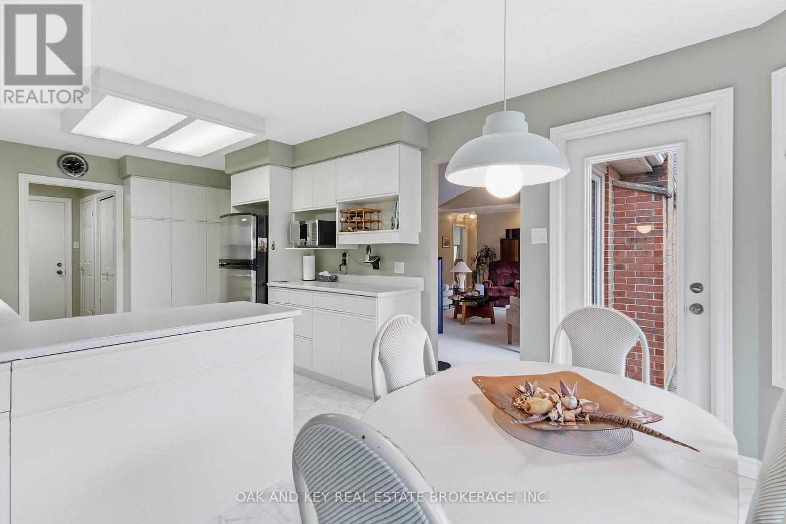 31 GREEN HEDGE LANE Property Photo