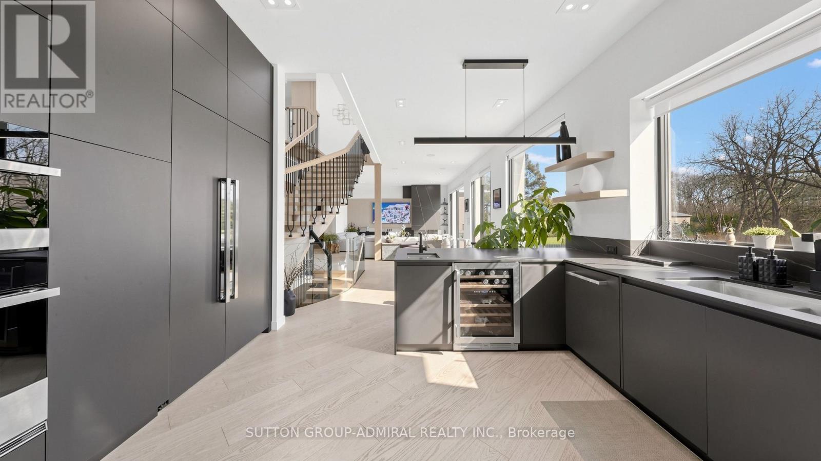 33 THORNY BRAE DRIVE - 16