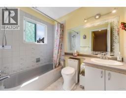 22 2736 Atlin Place, Coquitlam, BC V3C5T2 Photo 6