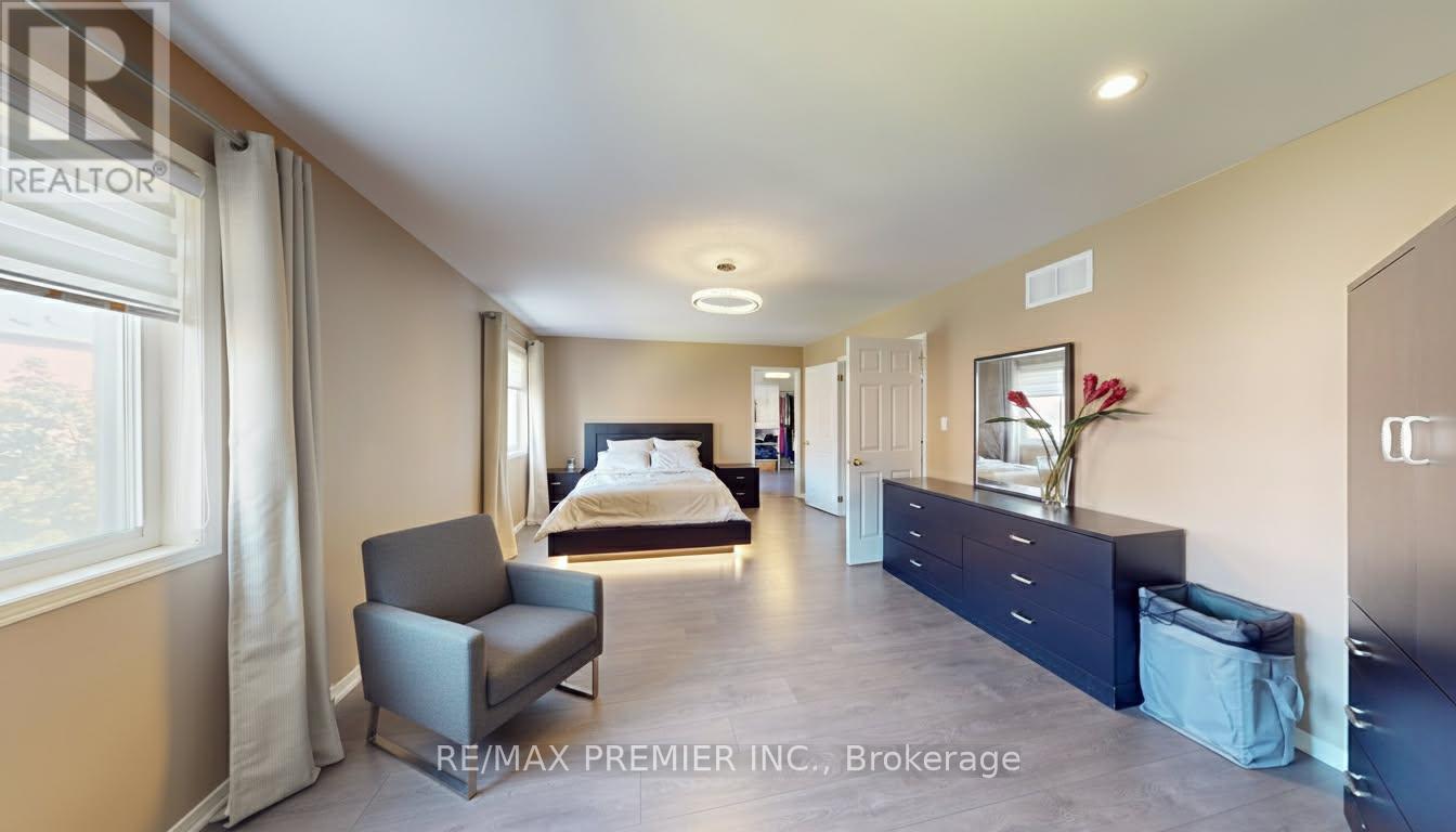 2307 PILGRIM SQUARE - 12