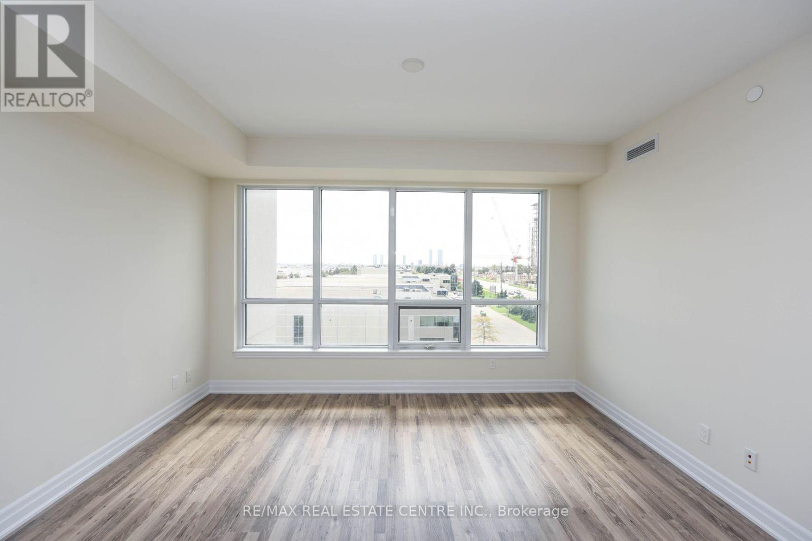 #508 9075 JANE STREET - 26