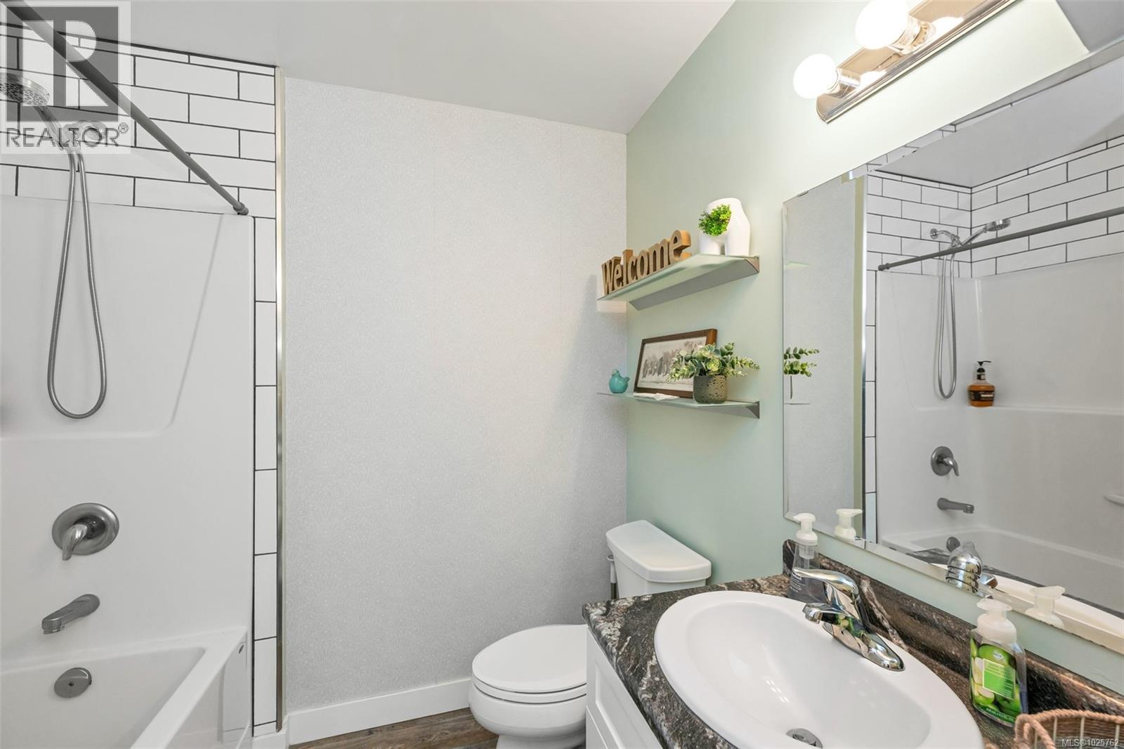 111 689 Hoffman Ave, Langford