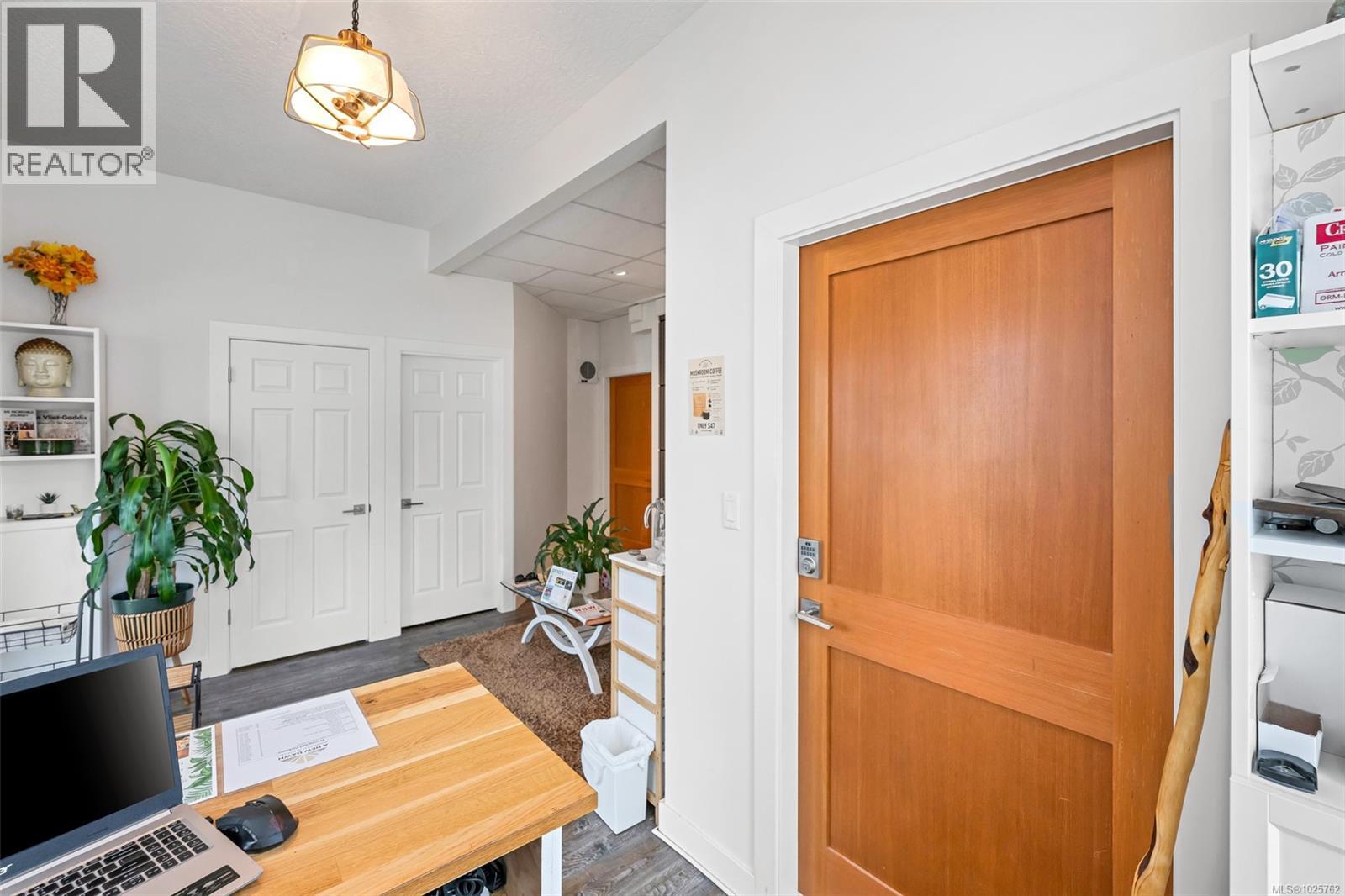 111 689 Hoffman Ave, Langford