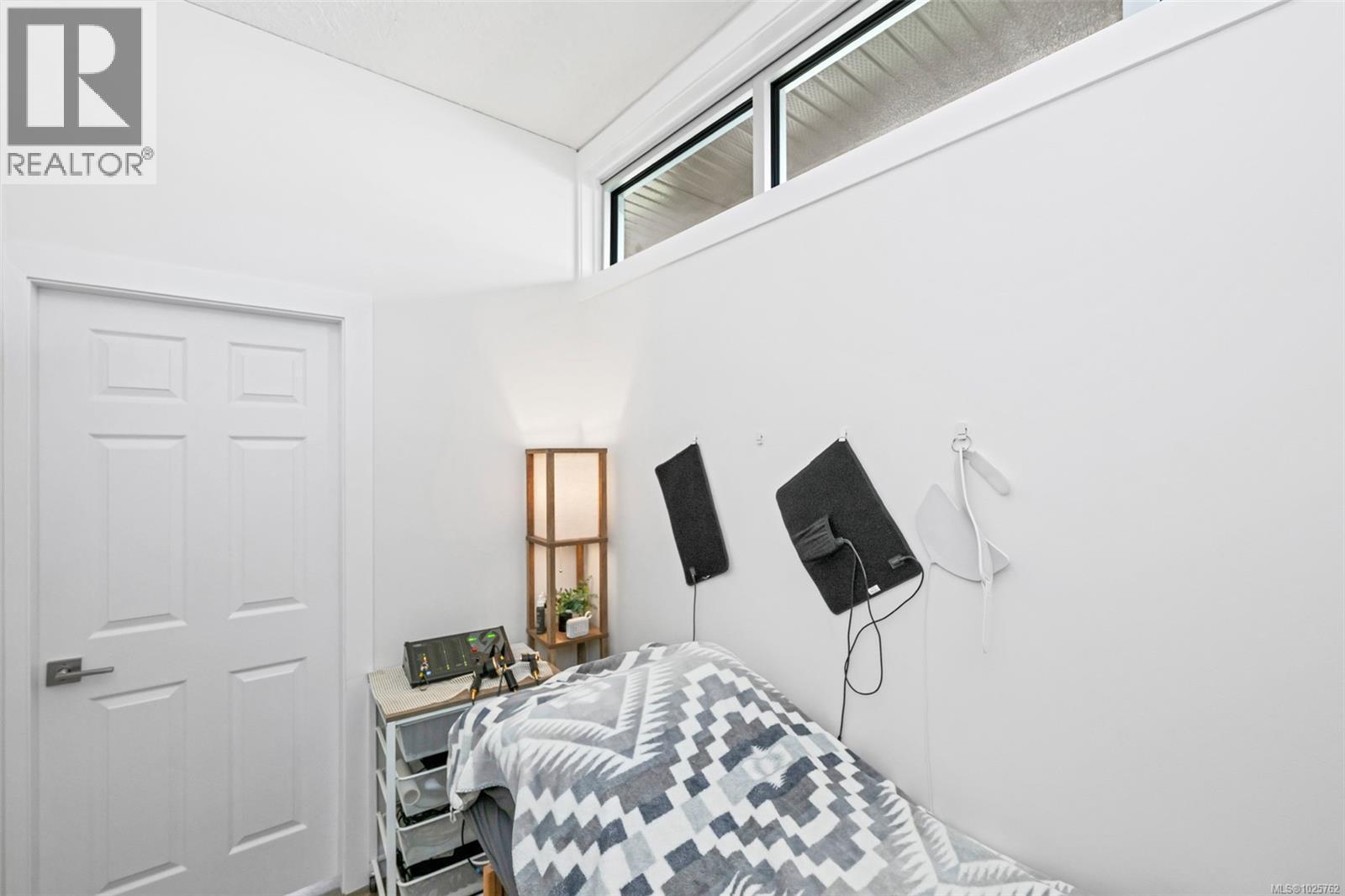 111 689 Hoffman Ave, Langford