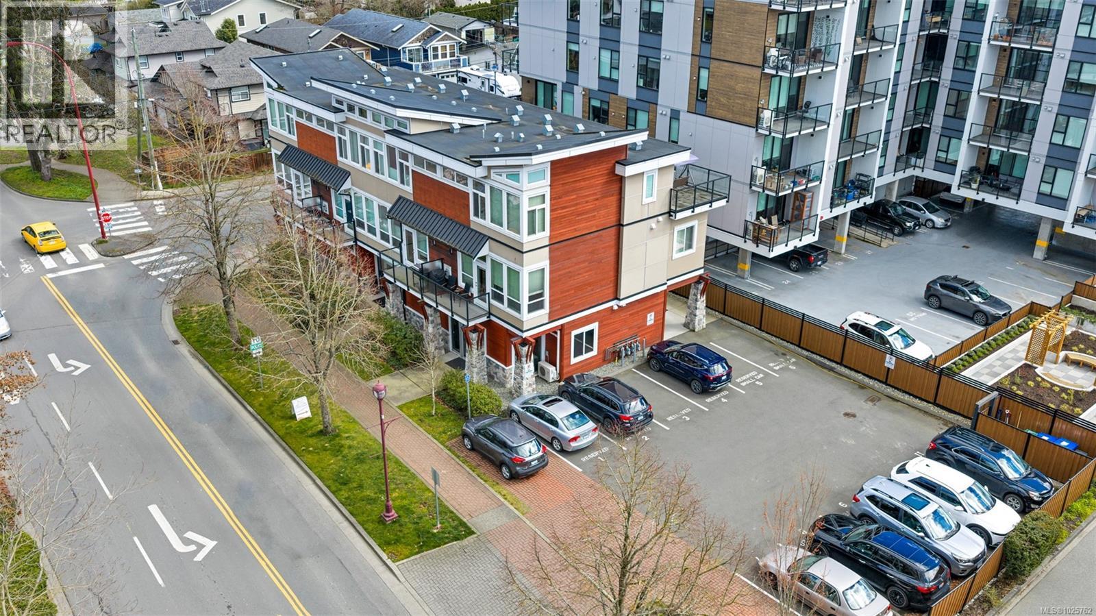 111 689 Hoffman Ave, Langford