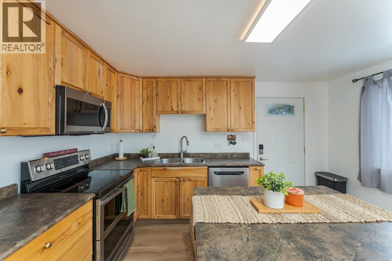 821 N BLACKBURN ROAD - Image 3