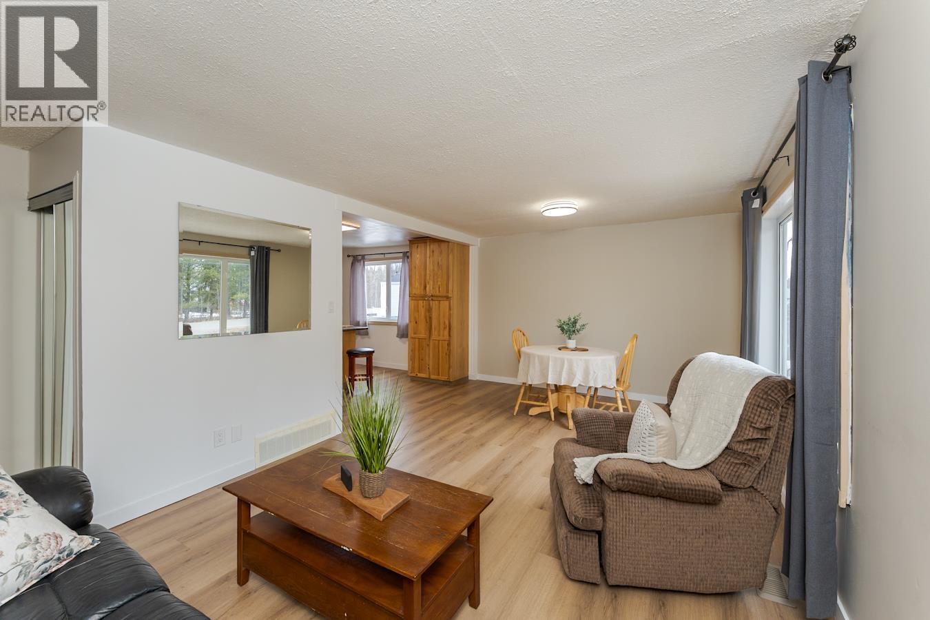 821 N BLACKBURN ROAD - 15