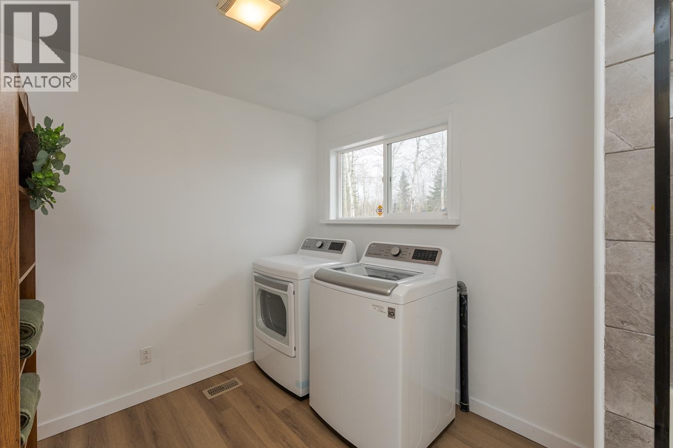 821 N BLACKBURN ROAD - 25