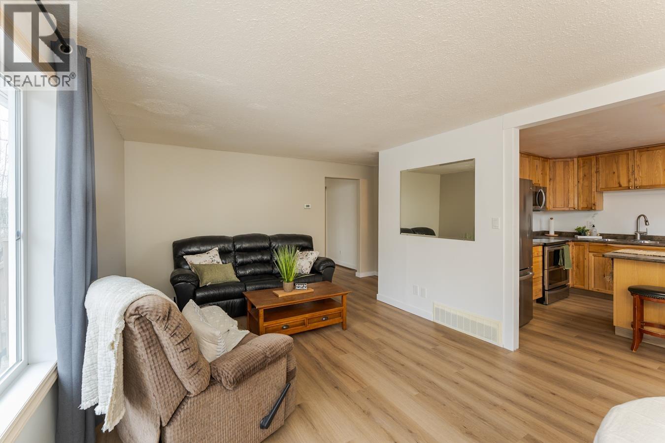 821 N BLACKBURN ROAD - 16