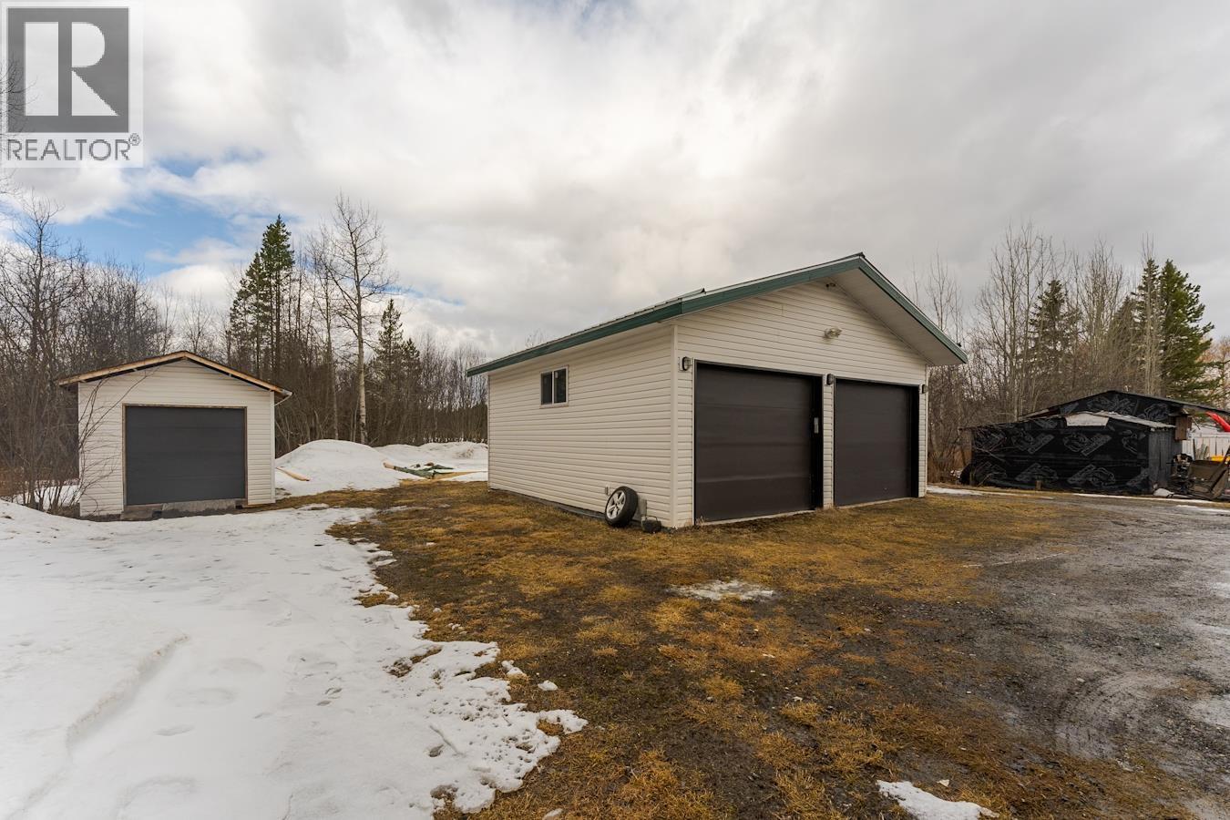 821 N BLACKBURN ROAD - 36