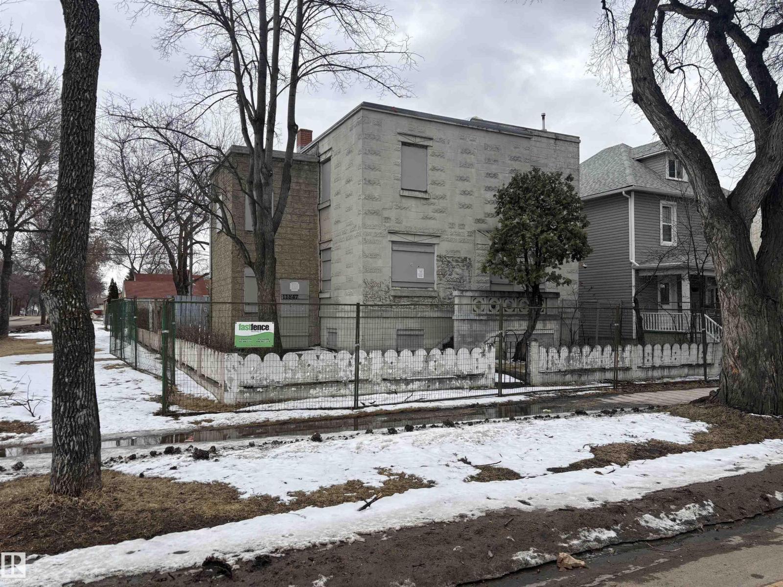 11847 96 ST NW, Edmonton