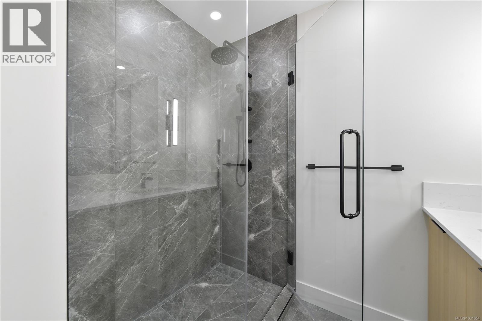 314 2341 Bear Mountain Pkwy, Langford