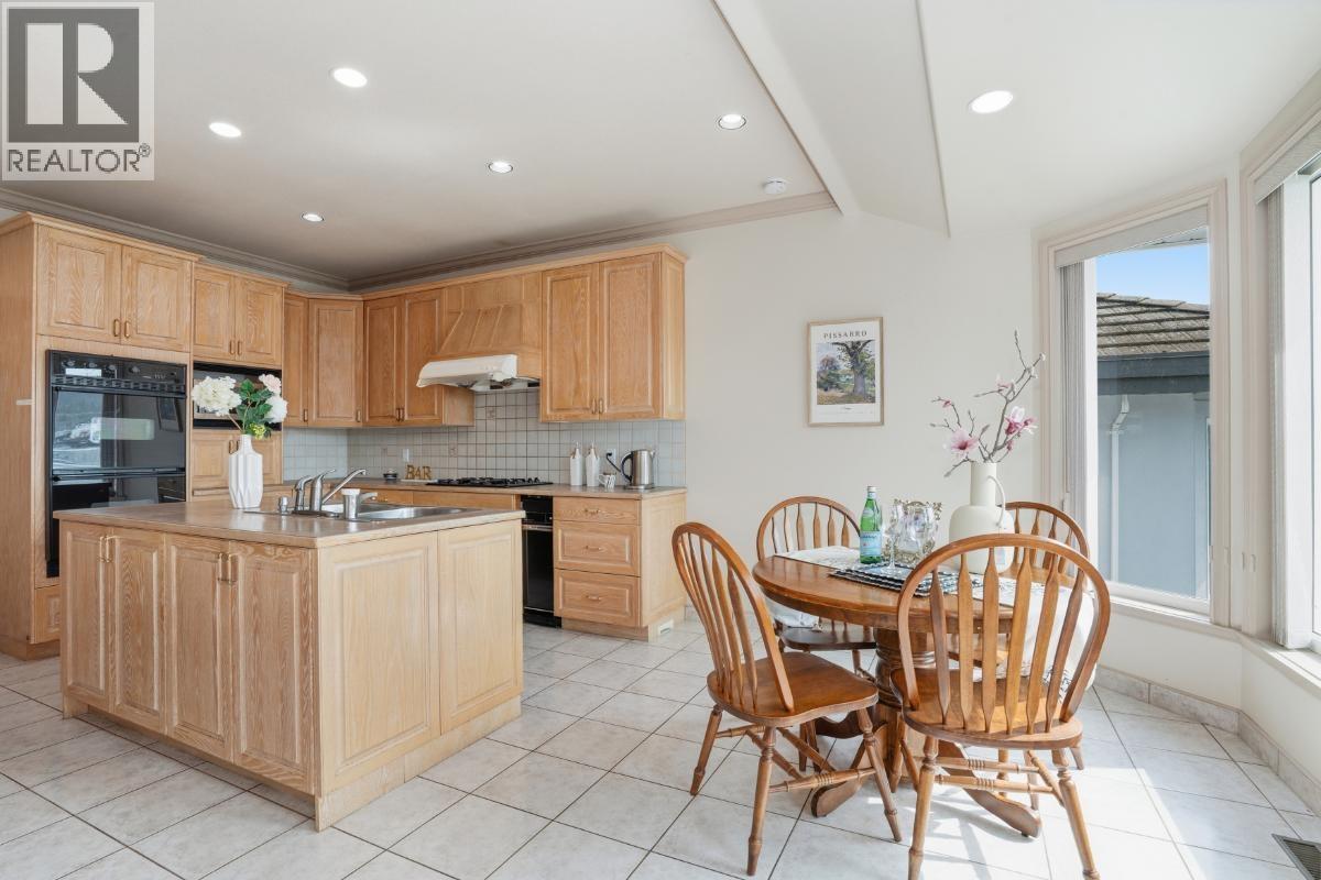 4493 EPPS AVENUE, North Vancouver