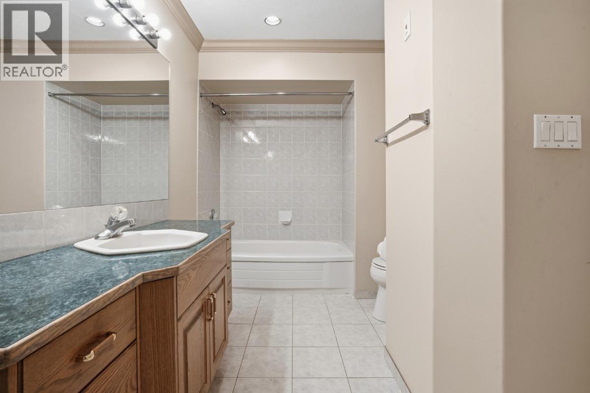 4493 EPPS AVENUE, North Vancouver