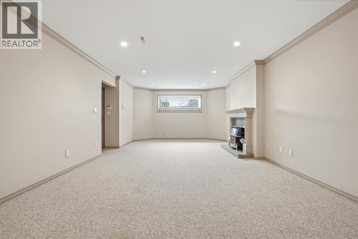 4493 EPPS AVENUE, North Vancouver
