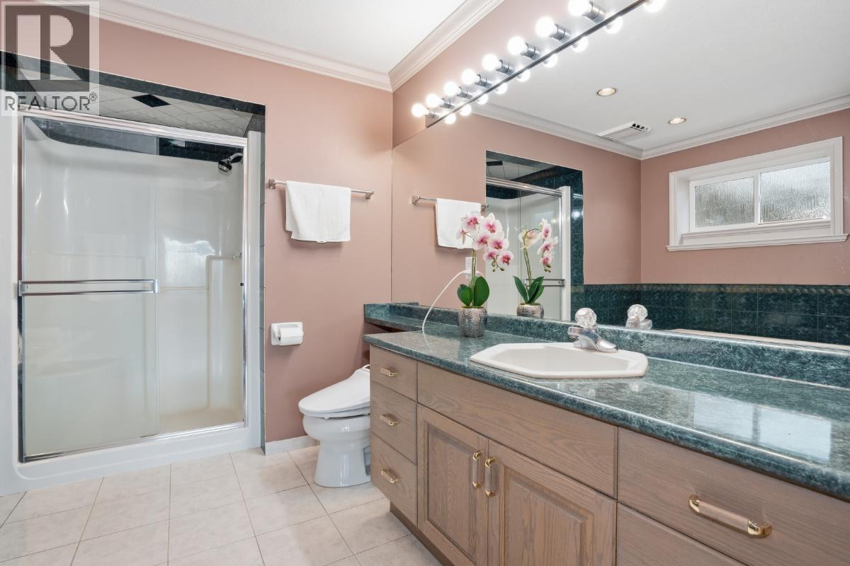 4493 EPPS AVENUE, North Vancouver