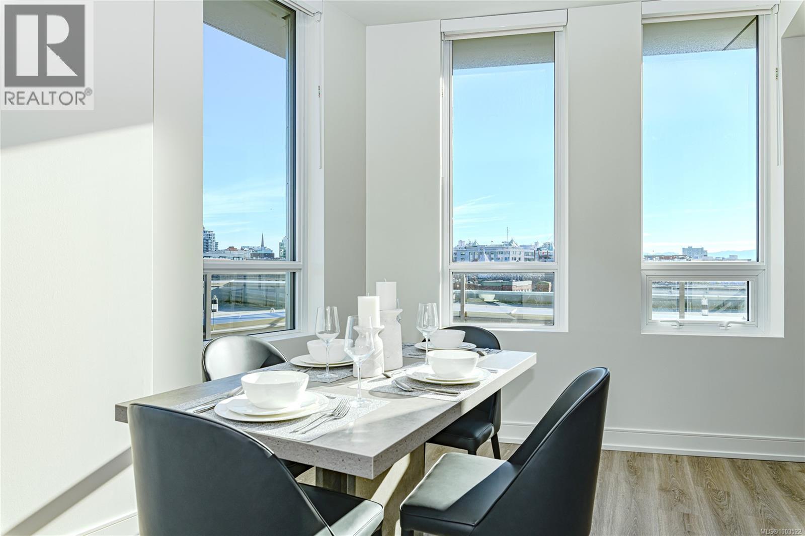 #900 1628 STORE ST - 28