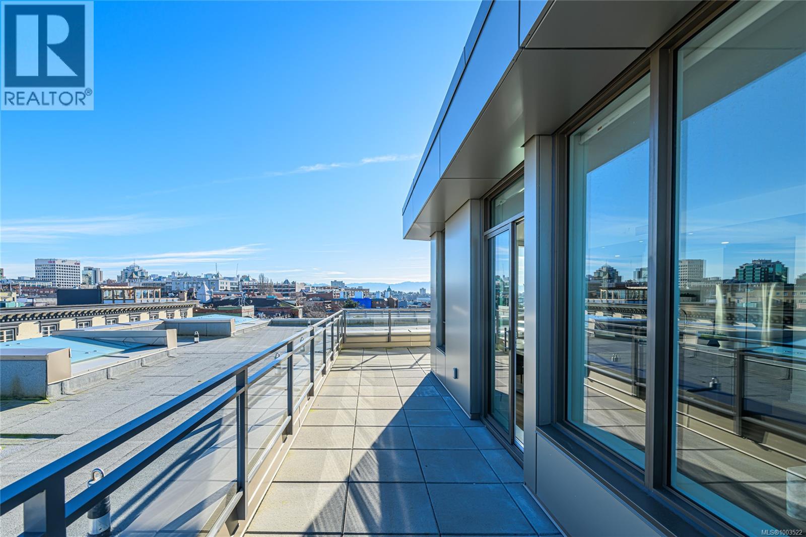 #900 1628 STORE ST - 38