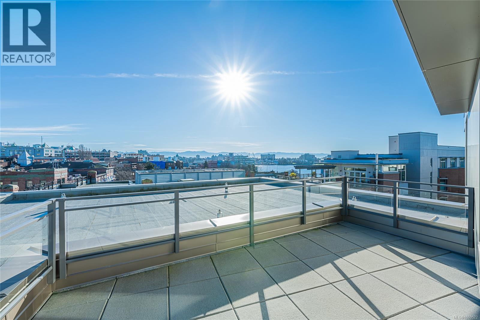 #900 1628 STORE ST - 39