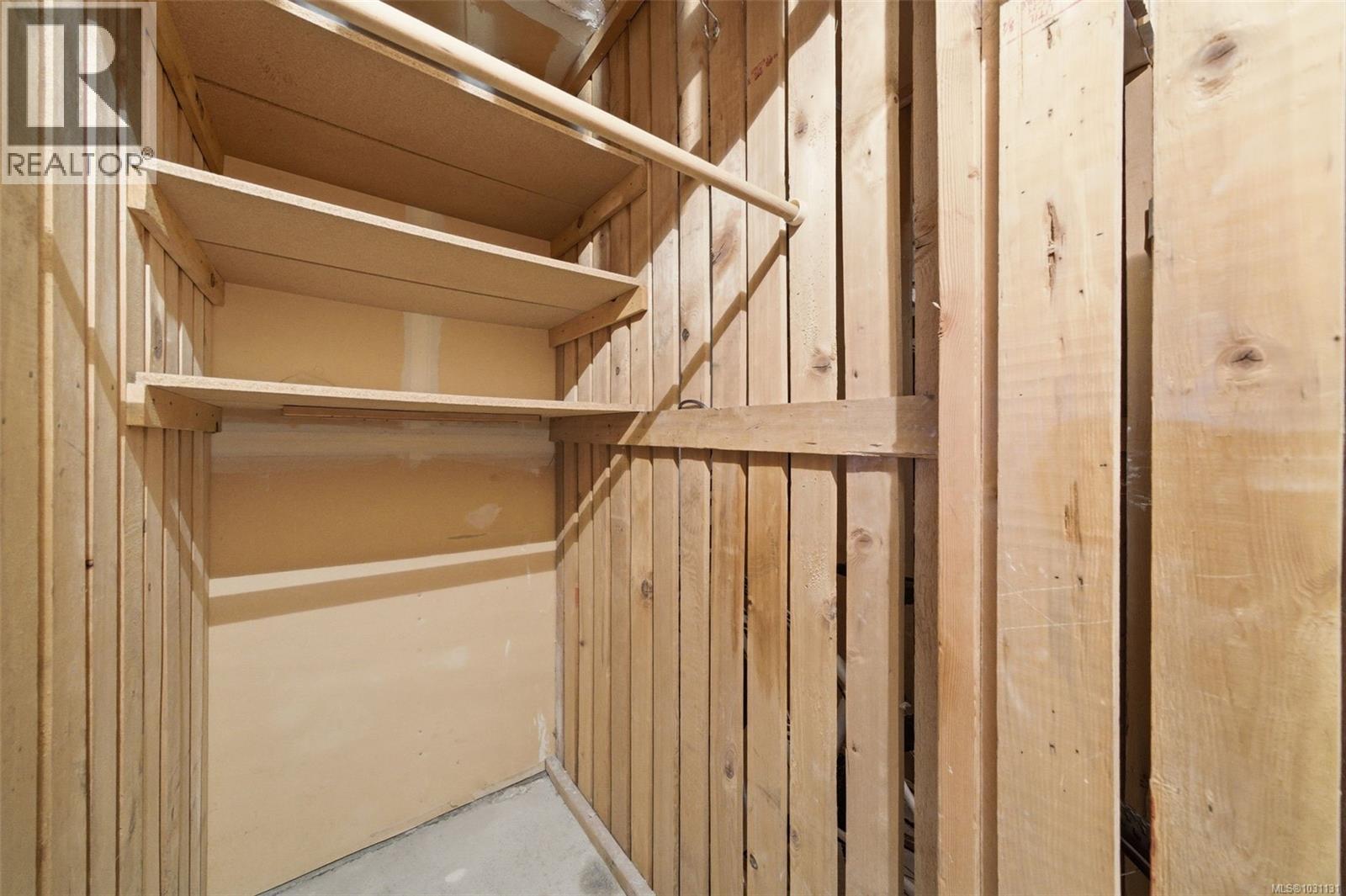 410 2100 Granite Street, Oak Bay