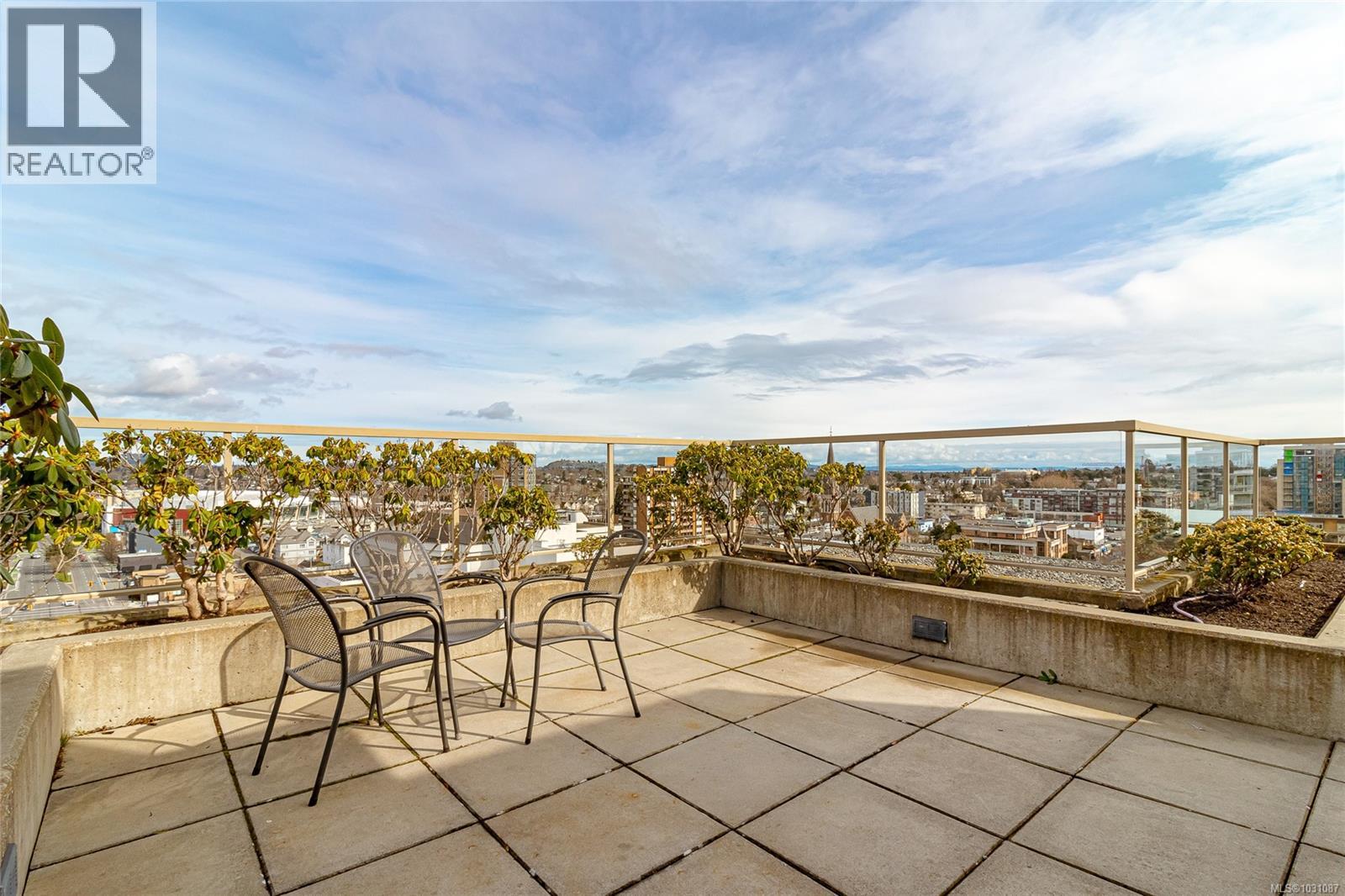 #204 760 JOHNSON ST - 21