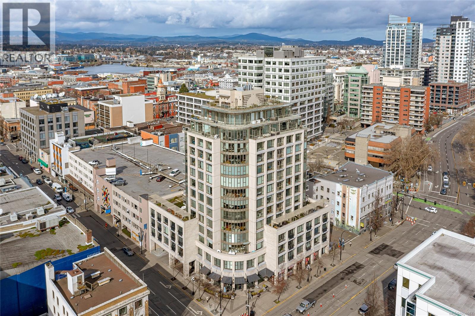 #204 760 Johnson St - 26