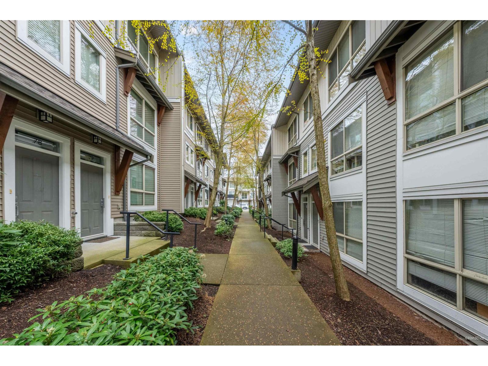 96 6671 121 STREET, Surrey