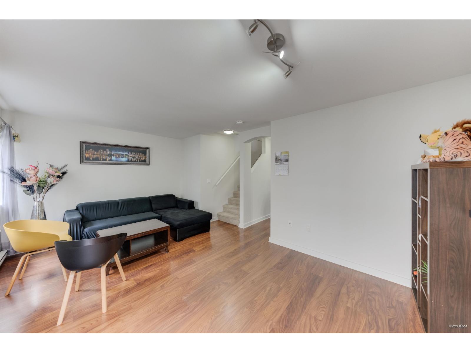 96 6671 121 STREET, Surrey