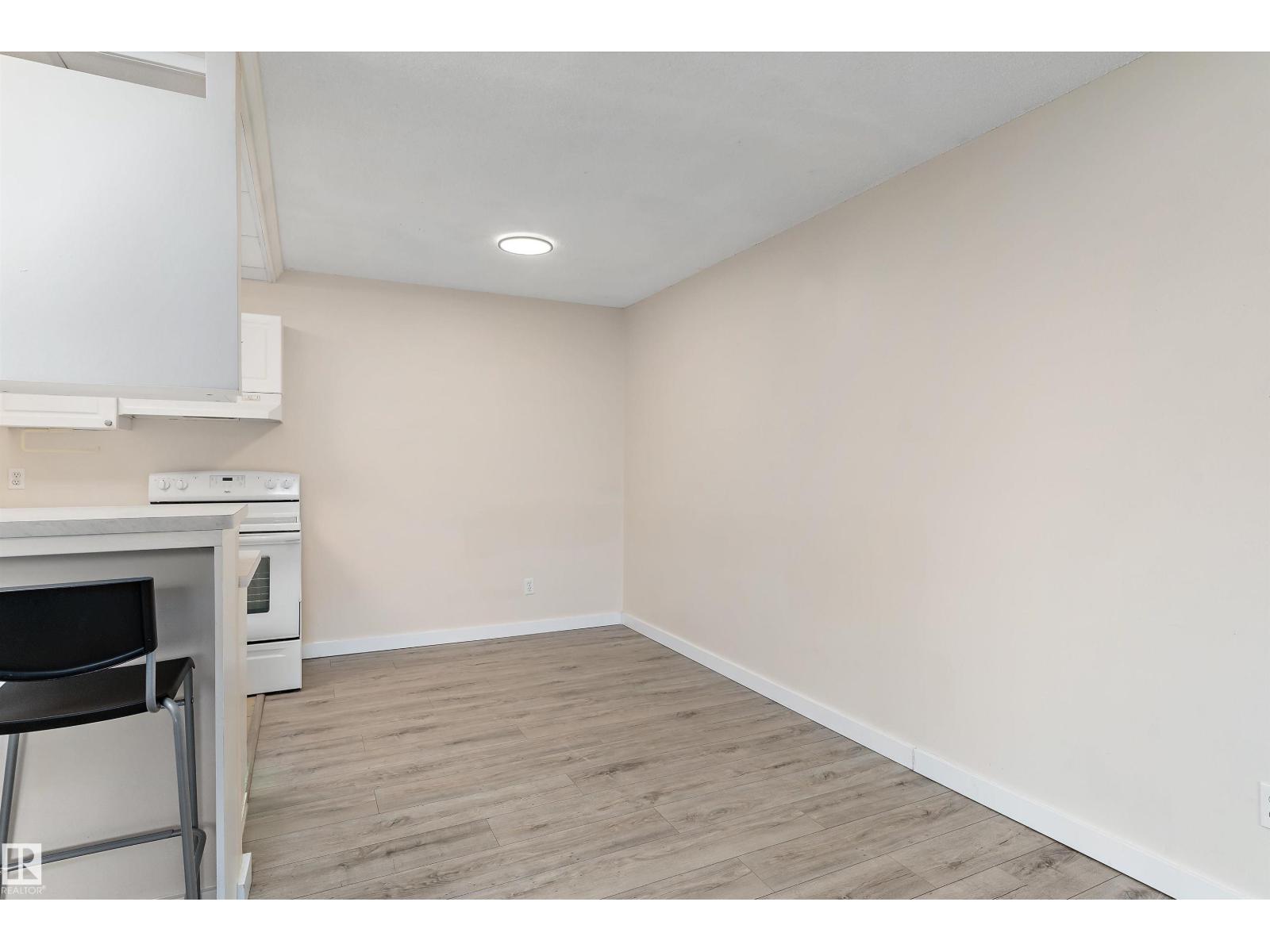 #103 14903 92 AV NW, Edmonton