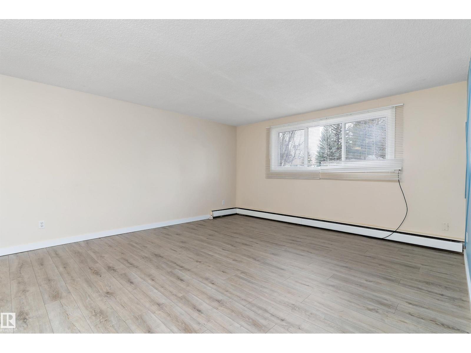 #103 14903 92 AV NW, Edmonton